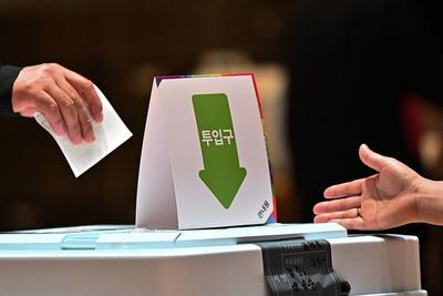 韩国总统大选提前投票结束