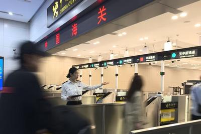 “五一”假期首日进出境游客增长33%，青岛空港迎来跨境游高峰