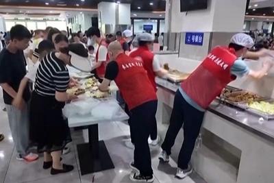 多地政府食堂开放 “舌尖上的服务”，反映出怎样的理念转变？