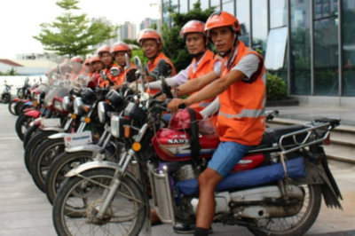网约车“平替”？“网约摩的”上线，合规性安全性引质疑