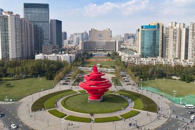 今年前4个月，青岛制造业企业销售收入同比增长8.0%