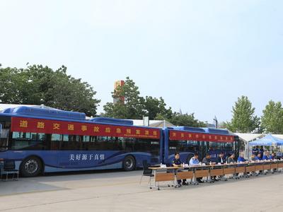 金沙滩国际啤酒城突发交通事故？别急，原来是一场应急演练……