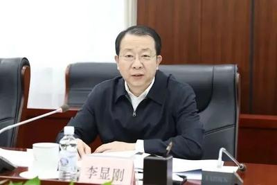 副部级李某某，被留置前一晚仍在会所大吃大喝
