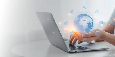 评论丨算法向善向上，通向多元包容