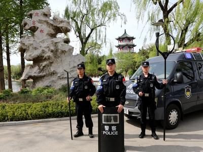 ​当警察遇上“五一”！定点值守+流动巡查严守安全关