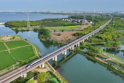 连续3天同比增幅超10%！今日全国铁路预计发送旅客1800万人次