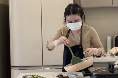 女子做上门私厨一天6家月入2万？本人晒日程回应