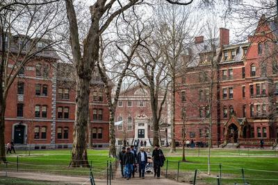 美国政府暂停哈佛大学招收国际学生资格