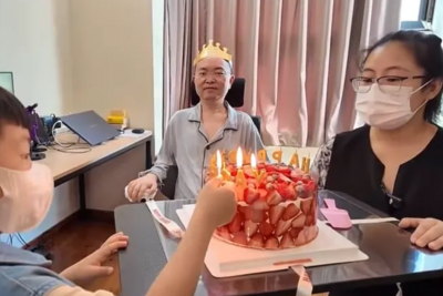 47岁蔡磊与渐冻症抗争6年，妻儿为其庆生，一周前刚获评“全国自强模范”