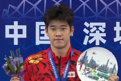 从奥运后失去目标到冠军赛斩获两金，潘展乐一直在做这件事