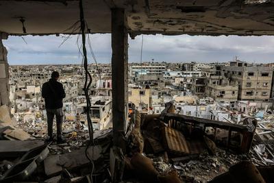 加沙地带卫生部门：以军袭击拉法援助物资分发点致24人死亡