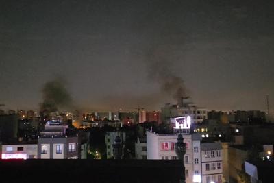 以军称空袭伊朗国防部总部、核计划总部及多处石油设施