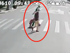 “没事，大家出门都不容易！”他们的这份工作，就是天天跟陌生人温暖照见
