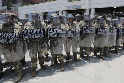 特朗普痛骂抗议者，再谈“解放”洛杉矶