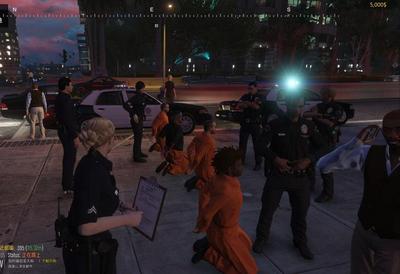 洛杉矶警方：有人用可致命烟花攻击警察