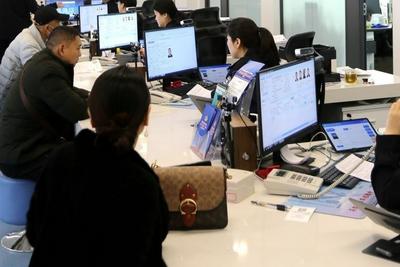 工人日报：每周上4.5天班、休2.5天，可行吗？