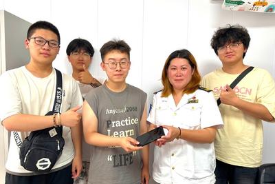 半小时内物归原主！山西游客来青旅游丢手机，“爱心接力”超暖心