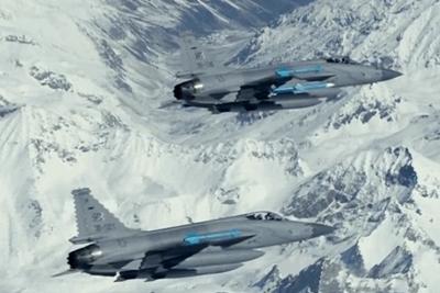 “枭龙”战机最新型号曝光！近距离带你看