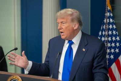 特朗普不满内塔尼亚胡受审，称“美国不会容忍”