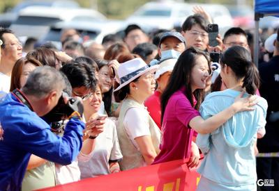 青报教育漫谈 | 请正确认识“超级中学生”现象