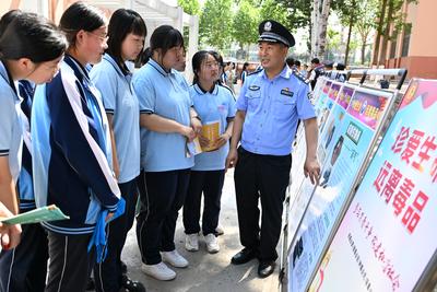 组图：禁毒教育进校园