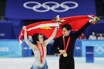 北京冬奥会冠军隋文静/韩聪即将重返赛场
