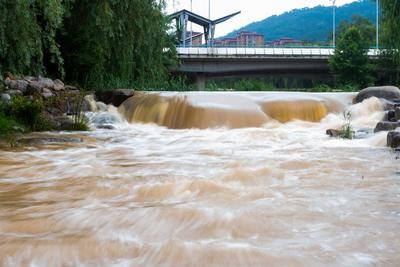 1号台风“蝴蝶”即将生成，明天起这些地方暴雨大暴雨来袭