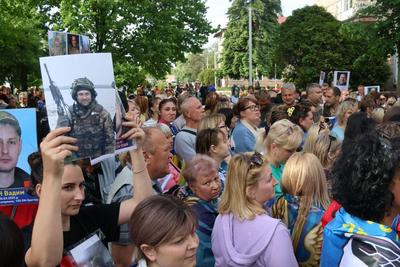 俄乌：一边移交遗体，一边各打各的