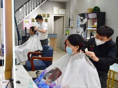 频繁烫染发或致肝损伤！重要提醒→