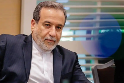 伊朗外长：尚未决定关闭外交对话大门，将前往莫斯科会见普京