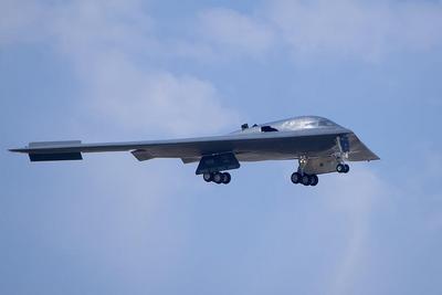 美国正将B-2轰炸机部署至关岛