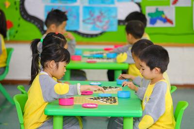 财政部：抓紧建立实施育儿补贴制度