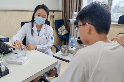 暑期“摘镜热”，如何选择近视手术？