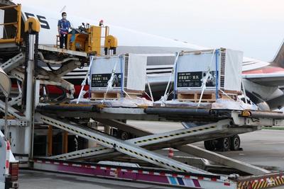 四只旅日大熊猫“到家”，开始接受隔离检疫