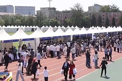 海量学校和专业怎么选？出分前要做哪些准备？招办主任支招→