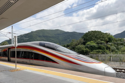 铁路端午假期运输发送旅客7875.2万人次，创历史同期新高