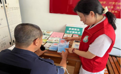 定点服务+紧急求助+晚间叩门=市南区“健康小区”基层健康守护网