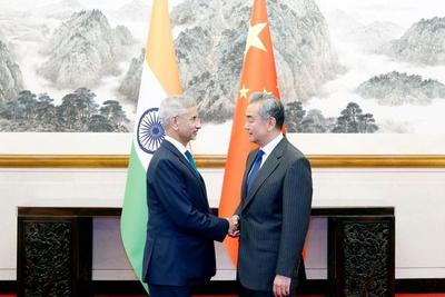 王毅同印度外长苏杰生会谈