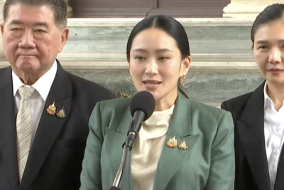 执政未满一年，泰国史上最年轻总理缘何被停职？