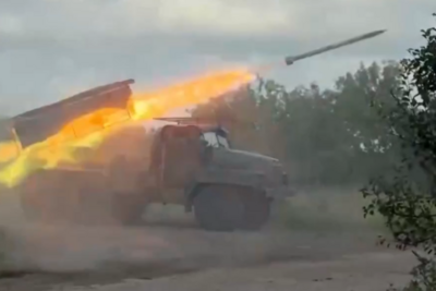 俄称打击乌无人机车间，乌称确保防线稳固