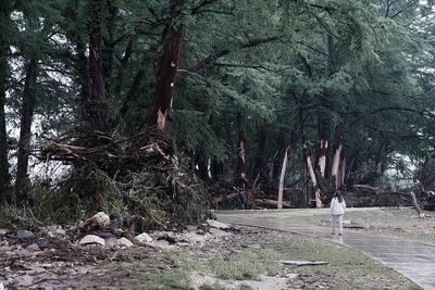 近80人死亡超40人失踪，特朗普签署重大灾难声明，得州洪灾引发三连问