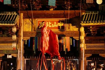 收费被指“吃相难看”后，江西景德镇陶阳里景区一步行街免费开放