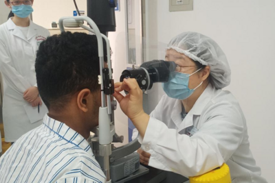 不看电视不玩手机，孩子怎么还近视了？家长可能忽略了这几点→