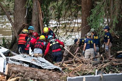 美国得克萨斯州洪灾已造成至少104人死亡