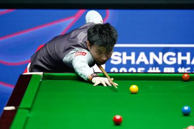 赵心童战胜丁俊晖闯入斯诺克上海大师赛四强
