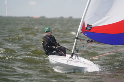 祝贺！中国14岁女生夺得Topper级帆船世锦赛冠军