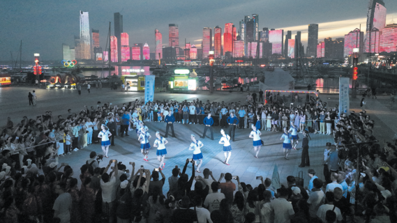 山海为幕，上演一场场华丽的“巡游”