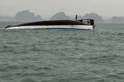 越南下龙湾发生游船倾覆事故，已致27人死亡