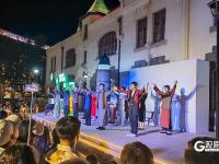 丰富多彩！街头演艺拉开青岛夜幕