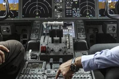 印度航空空难初步调查报告公布：坠机前一刻发动机燃料供应被切断